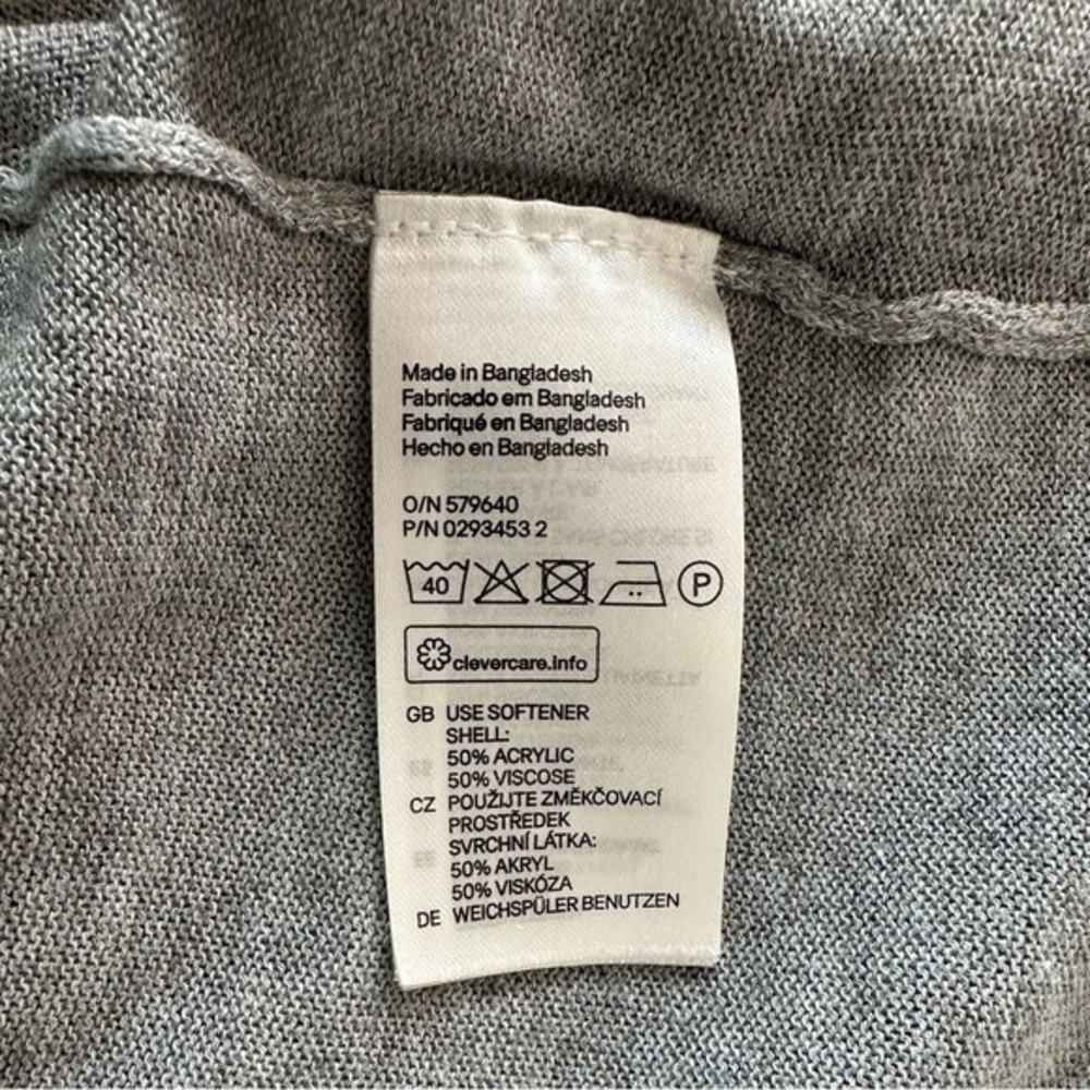 H&M Women's Light Grey Pullover Sweater Size M Crew Neck Drop Shoulder Casual VG - Picture 10 of 10